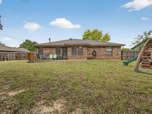 405  Nita Court , Crowley Texas 76036