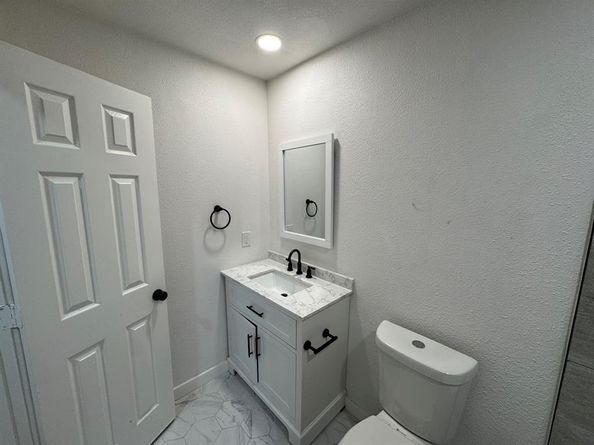 2432  Jonesboro Avenue , Dallas Texas 75228