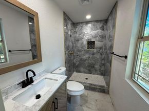 2432  Jonesboro Avenue , Dallas Texas 75228