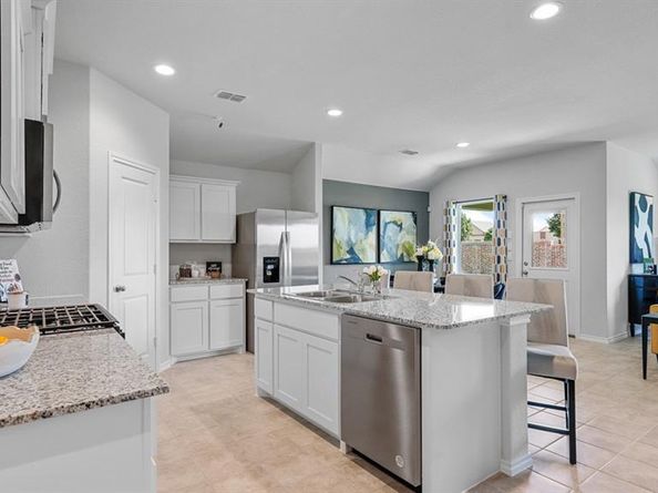 1712  GILLENS Avenue , Fort Worth Texas 76140