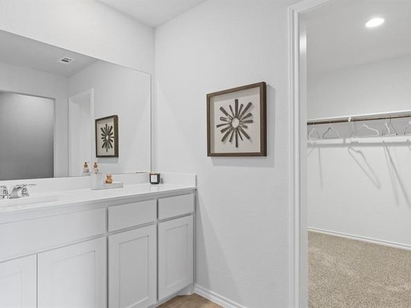 1712  GILLENS Avenue , Fort Worth Texas 76140