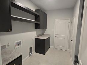 1402  Strickland Street , Dallas Texas 75216