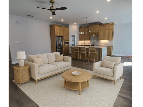 1402  Strickland Street , Dallas Texas 75216