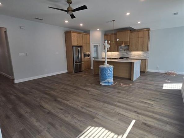 1402  Strickland Street , Dallas Texas 75216