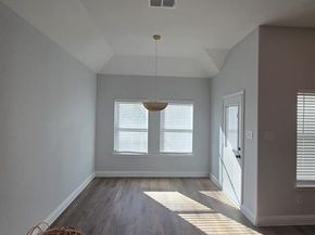 1402  Strickland Street , Dallas Texas 75216