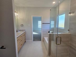 1402  Strickland Street , Dallas Texas 75216