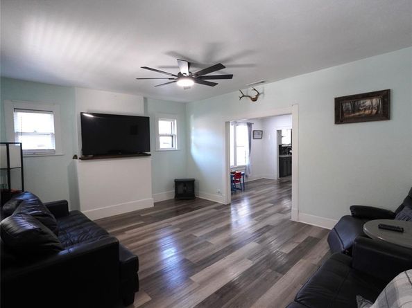 3611  Avenue H  , Fort Worth Texas 76105