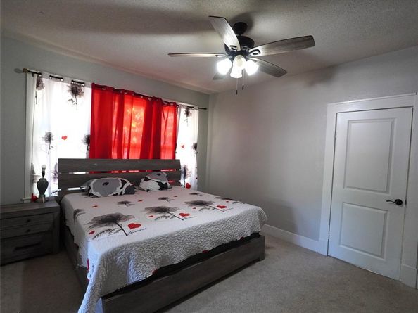 3611  Avenue H  , Fort Worth Texas 76105