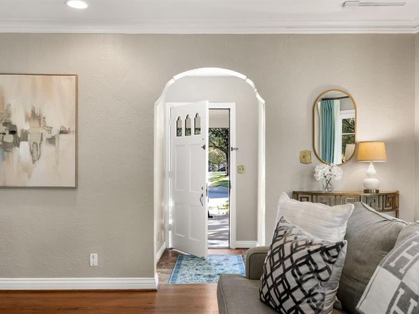 6129  McCommas Boulevard , Dallas Texas 75214