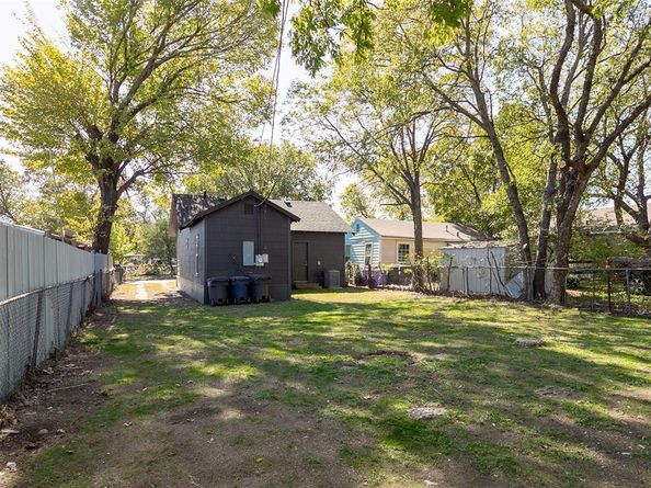 504 W Hammond Street , Fort Worth Texas 76115