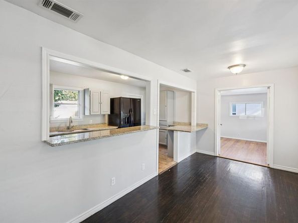 10433  Cayuga Drive , Dallas Texas 75228