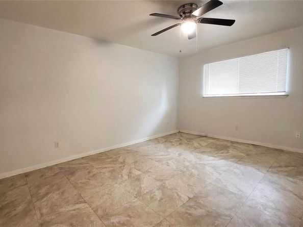 902  Spring Valley Plaza , Richardson Texas 75080