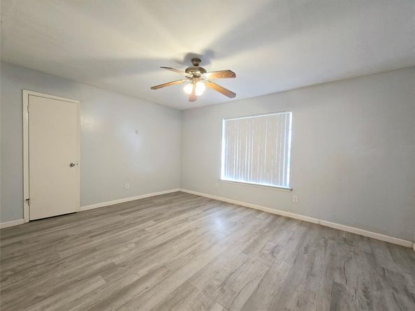 902  Spring Valley Plaza , Richardson Texas 75080