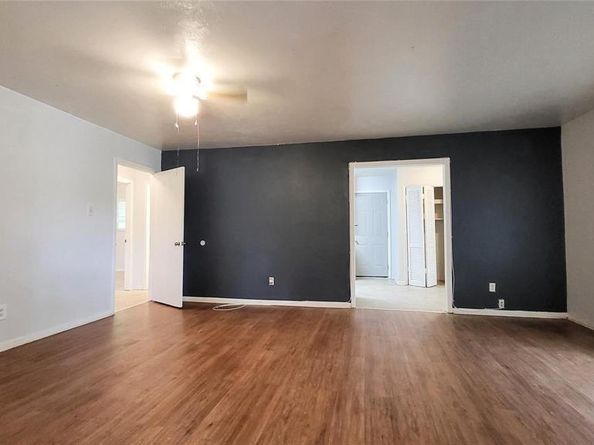 902  Spring Valley Plaza , Richardson Texas 75080