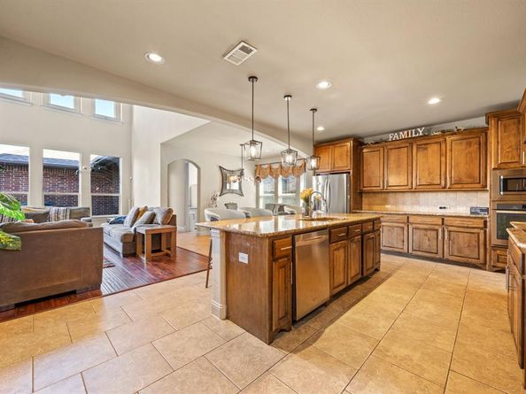 1123  Autumn Mist Way , Arlington Texas 76005