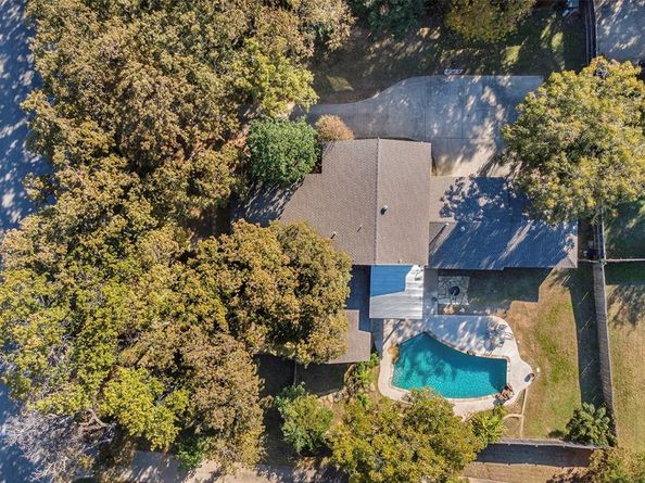 2012  Hollyhill Lane , Denton Texas 76205