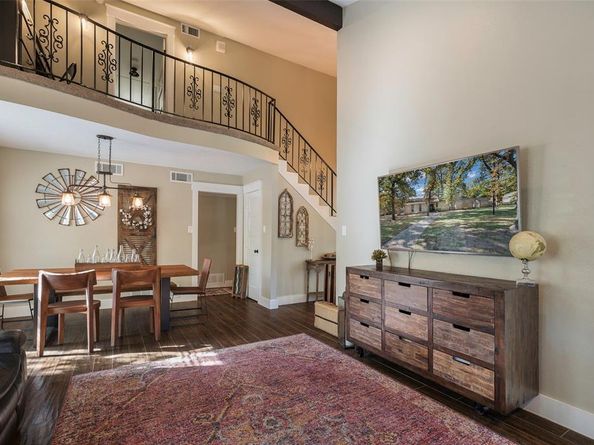 2012  Hollyhill Lane , Denton Texas 76205