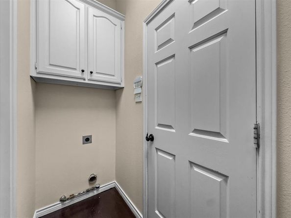 8501  Mustang Drive , Irving Texas 75063