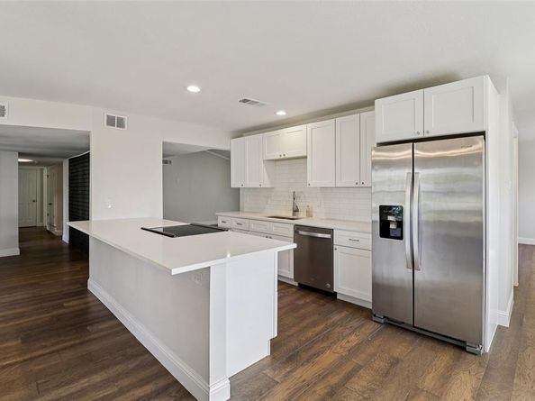 7862  La Verdura Drive , Dallas Texas 75248