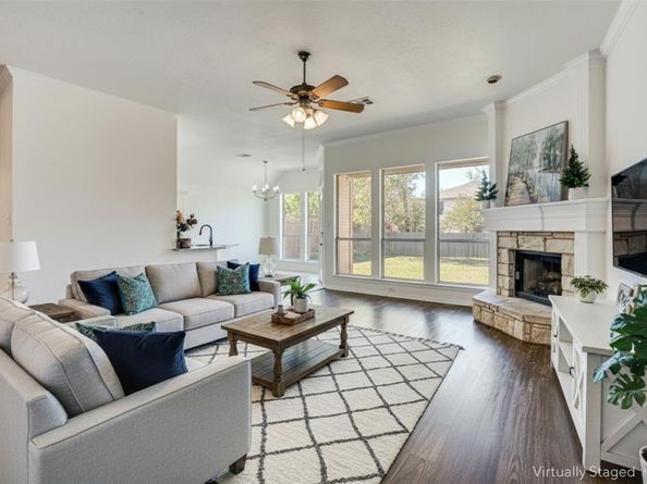 803 W Lonesome Dove Trail , Arlington Texas 76001