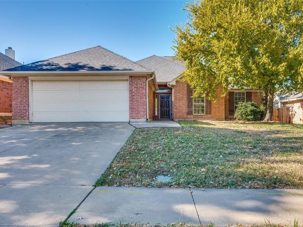 803 W Lonesome Dove Trail , Arlington Texas 76001