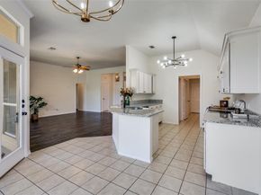 803 W Lonesome Dove Trail , Arlington Texas 76001