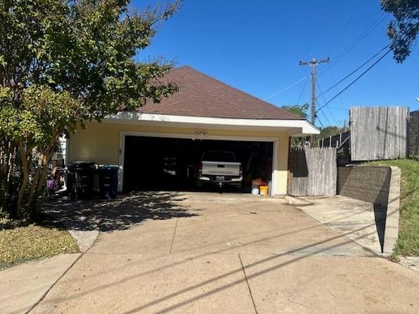 4253  Westmont Court , Fort Worth Texas 76109