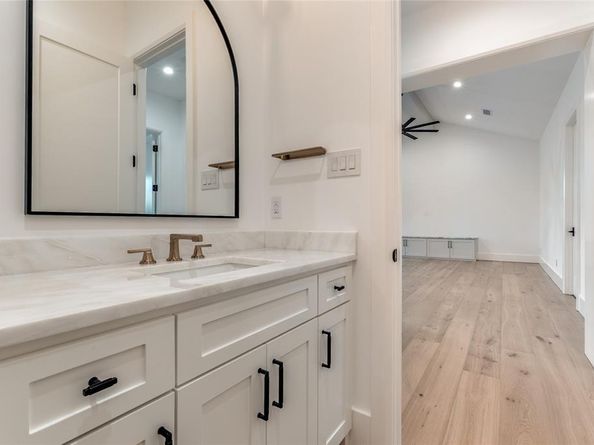 3788  Vinecrest Drive , Dallas Texas 75229