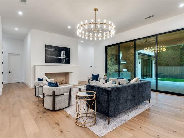 3788  Vinecrest Drive , Dallas Texas 75229