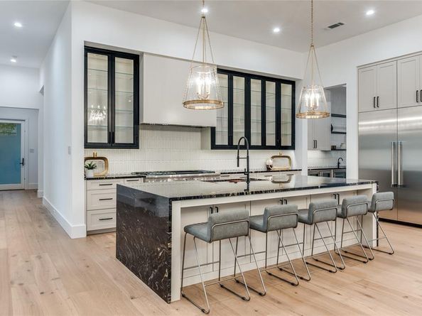 3788  Vinecrest Drive , Dallas Texas 75229