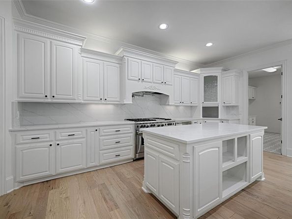 6301  Churchill Way , Dallas Texas 75230