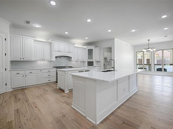 6301  Churchill Way , Dallas Texas 75230