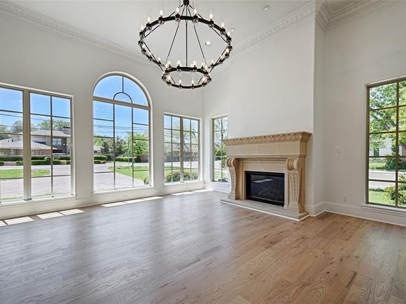 6301  Churchill Way , Dallas Texas 75230