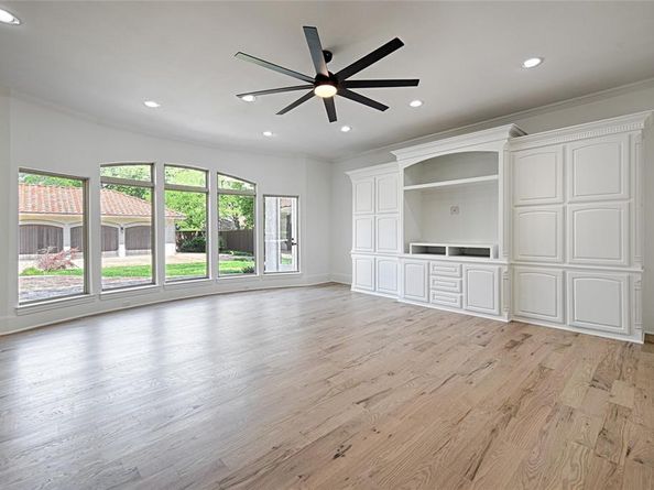 6301  Churchill Way , Dallas Texas 75230