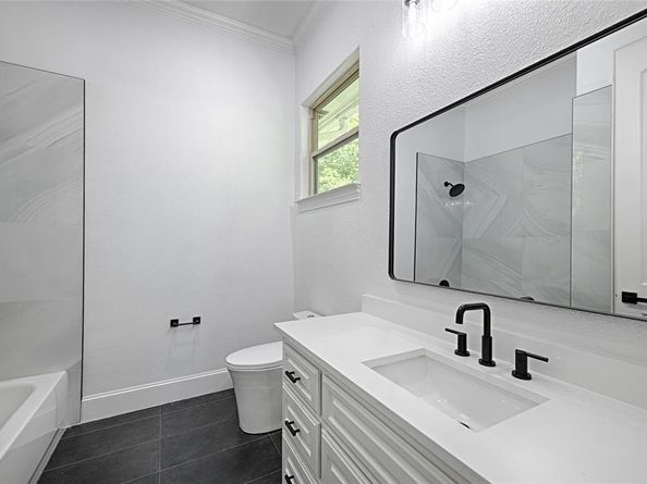 6301  Churchill Way , Dallas Texas 75230