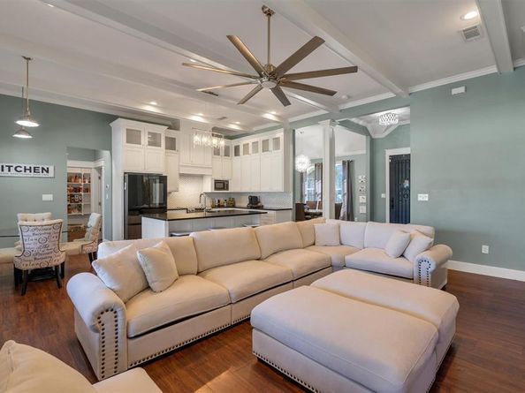 300 W Bell Street , Everman Texas 76140