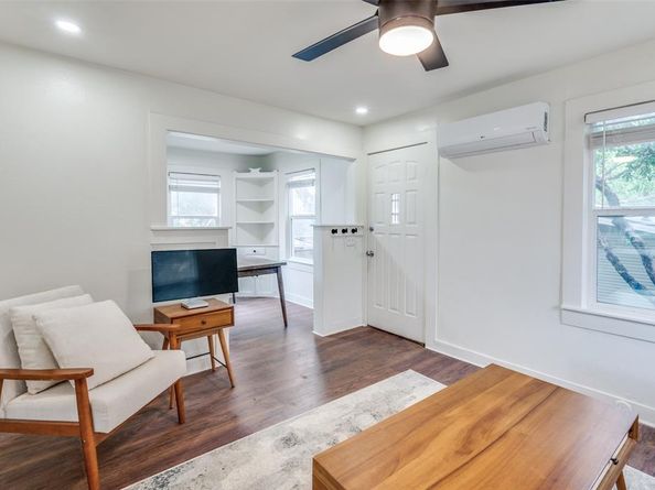 4601  Pershing Avenue , Fort Worth Texas 76107