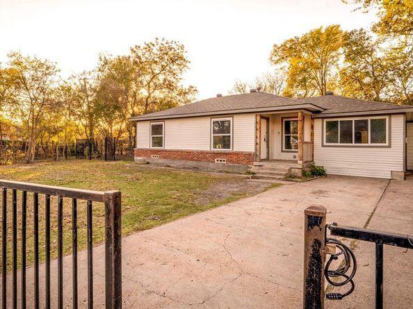 1315  Whitley Drive , Dallas Texas 75217