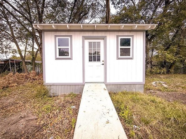 1315  Whitley Drive , Dallas Texas 75217