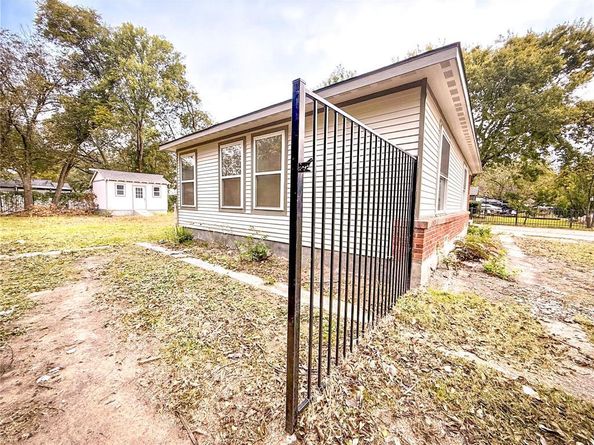 1315  Whitley Drive , Dallas Texas 75217