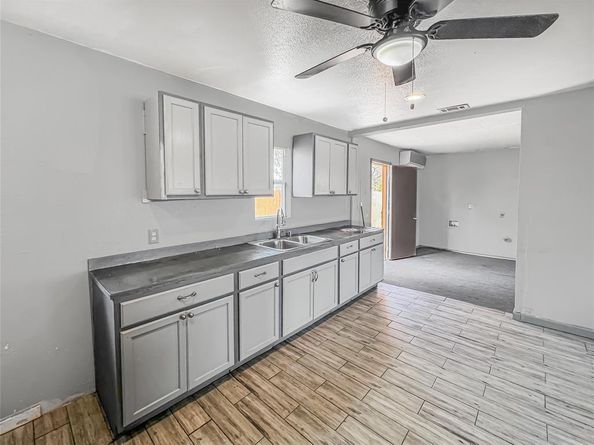 3811  Criswell Street , Lancaster Texas 75134