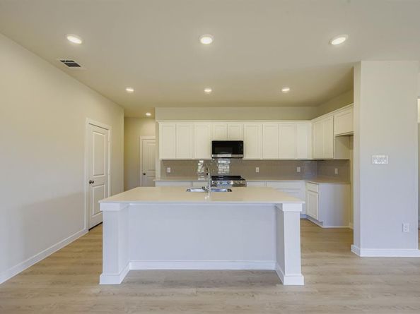 1052  Miraverde Trail , Crowley Texas 76036