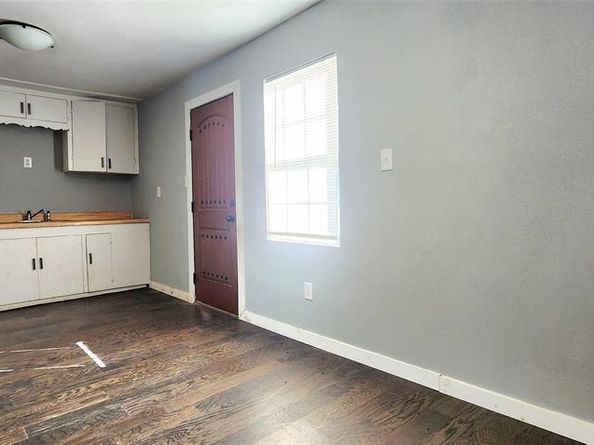 8525  Oak Haven Lane , Dallas Texas 75217