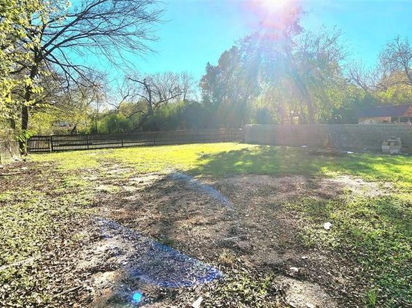 8525  Oak Haven Lane , Dallas Texas 75217