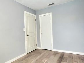 8525  Oak Haven Lane , Dallas Texas 75217