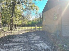 8525  Oak Haven Lane , Dallas Texas 75217