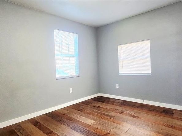 8525  Oak Haven Lane , Dallas Texas 75217