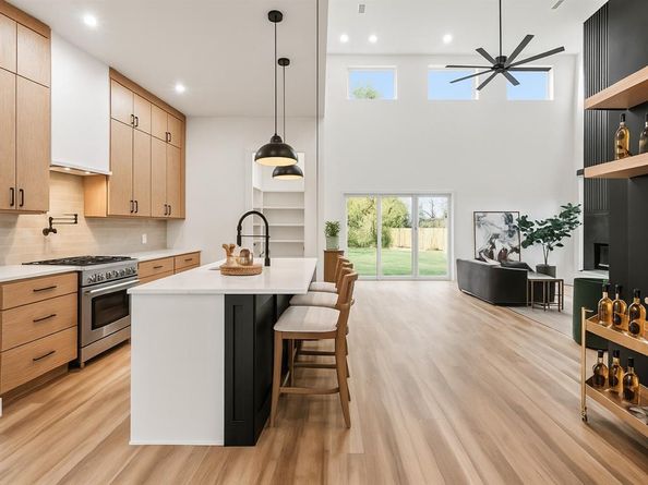 2401  Peabody Avenue , Dallas Texas 75215