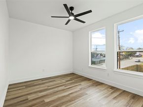 2401  Peabody Avenue , Dallas Texas 75215