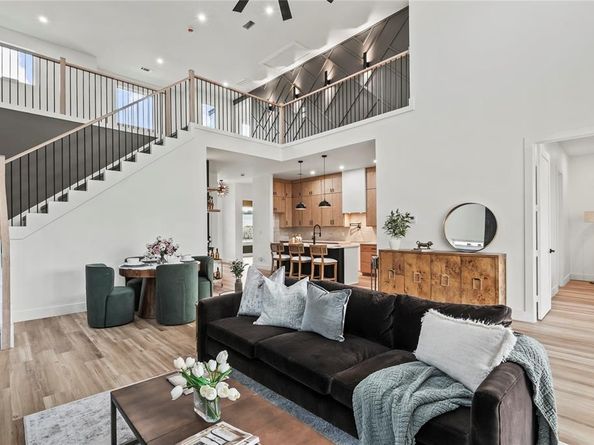 2401  Peabody Avenue , Dallas Texas 75215